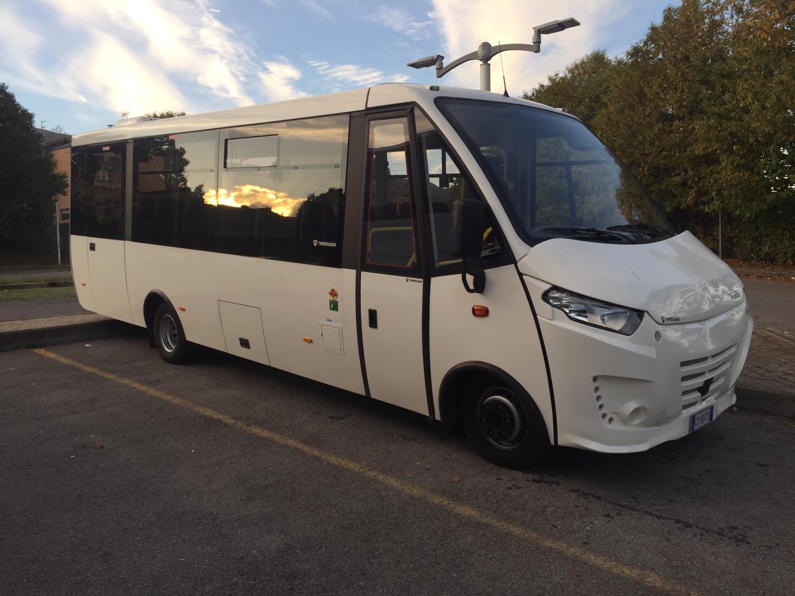 Autobus Iveco Thesi 33 posti per noleggio con conducente a Siena e in Toscana
